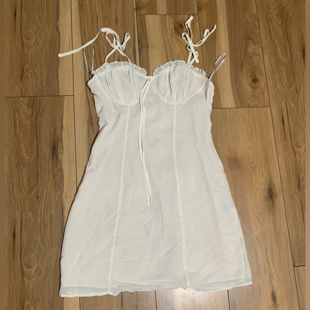 White halter neck dress with ruffle detailing #summerdress